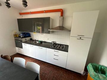 Appartamento di 180 m² con più di 5 locali a Valva