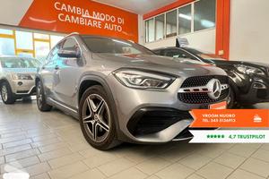 MERCEDES GLA (H247) GLA 200 d Automati...