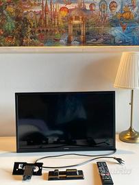 TV Smart Hitachi 24 pollici (60cm) HDMI da muro