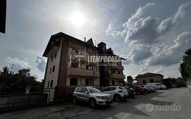 TRILOCALE IN BUONE CONDIZIONI CON BOX