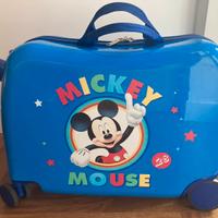 Valigia bambino Topolino cavalcabile