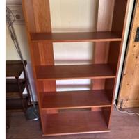 Scaffale in legno massello