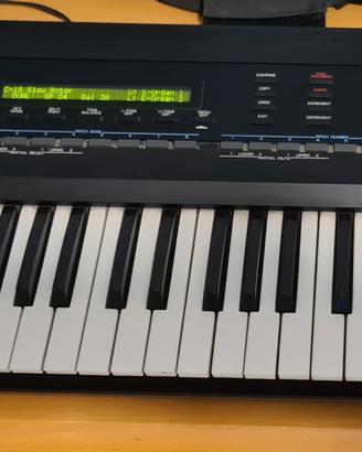 Roland D-50 Linear Synthesizer + Card Originale