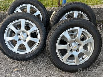 4 cerchi Chevrolet con gomme invernali