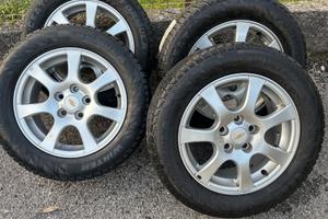 4 cerchi Chevrolet con gomme invernali