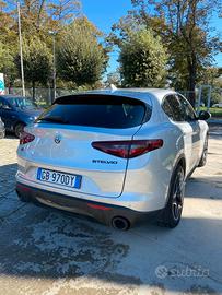 alfa Stelvio  sprint full optional TDI 2.2 190cv