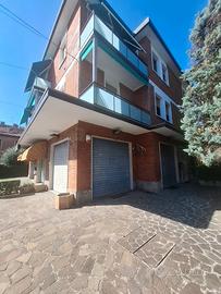 Via BATTINDARNO - BOLOGNA - NEGOZIO