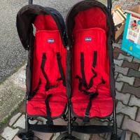 Passeggino gemellare pieghevole chicco