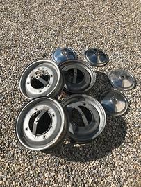 cerchi originali fiat 500 epoca con borchie crom.