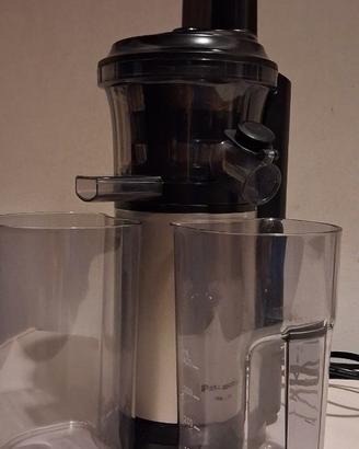 Estrattore di succo a lenta spremitura