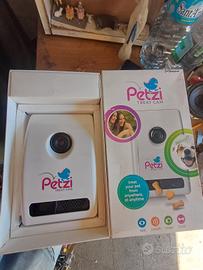 dispenser di croccantini con camera wellness  