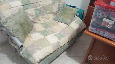 divano letto a una piazza e mezza
