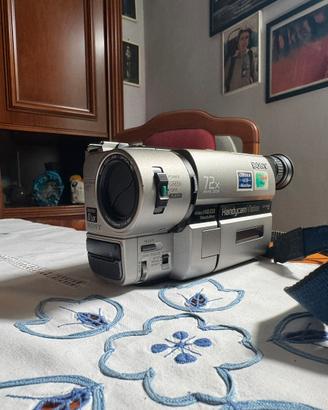 Sony camcorder CCD-TRV65E