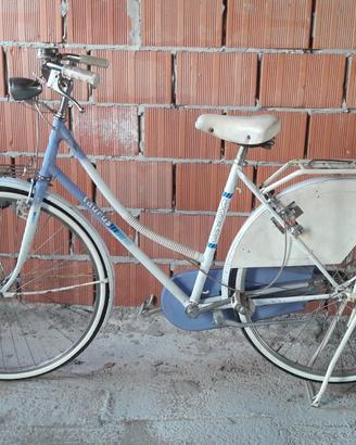 Bicicletta da donna appena revisionata
