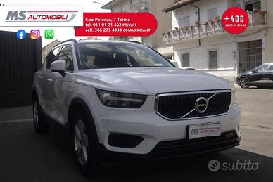 Volvo XC40 Volvo T2 Momentum Essential Unicop...