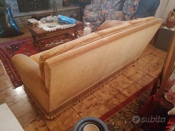 divano d'epoca 