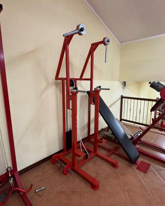 Macchina tricipiti palestra a leve