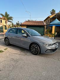 Volkswagen Golf 8 1st edition 2020 motore 1.5 etsi