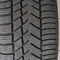 cerchi più gomme da neve