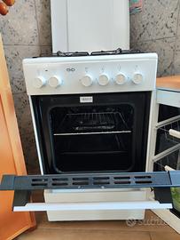 frigorifero e cucina akai