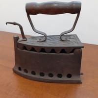 FERRO DA STIRO ANTICO