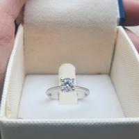 Solitario oro bianco 18 kt diamante  0.55 ct 