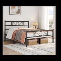 Letto matrimoniale in ferro battuto nero