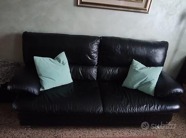 Divani in pelle nero