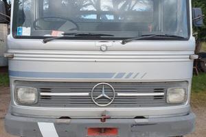 Mercedes 808 anno 1972