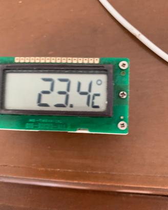 Display termometro con memoria