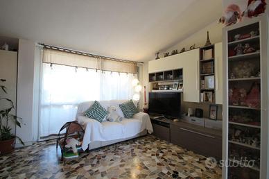 3 LOCALI A GARBAGNATE MILANESE