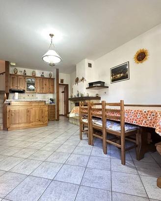 Villetta a schiera di 134 m² con 3 locali e box au