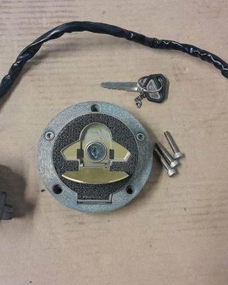 Serrature tappo serbatoio Ducati Monster 600 900