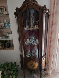 Credenza con anta in vetro con chiave