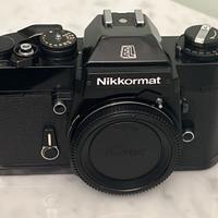 Nikkormat EL solo corpo