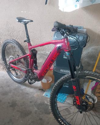 e-bike senza batteria . 