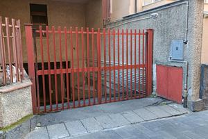 Garage/deposito 50 mq con bagno e imp elettrico