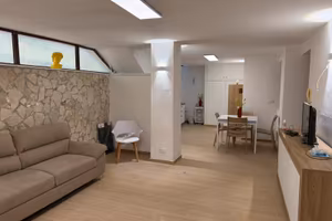 Appartamento in villa zona Tommaso Natale