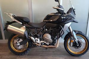 QJ MOTOR SRT 700 SX 2025 e5+