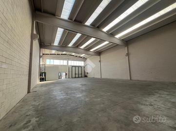 CAPANNONE A CHIUDUNO