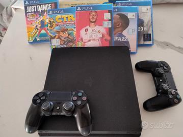 PlayStation 4 Slim 