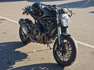 Ducati monster 821 
