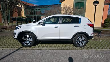 Kia Sportage HighTech 1.7 Diesel interni in pelle