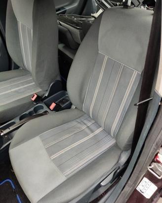 Sedile anteriore sx FORD FIESTA del 2010