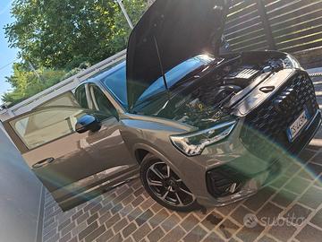 Q3 Sportback identity Black Sline