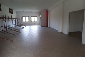 Locale commerciale di 130 mq a 800 euro mensili