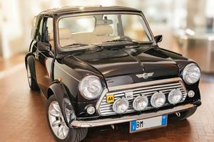 Mini Knightsbridge (2000)