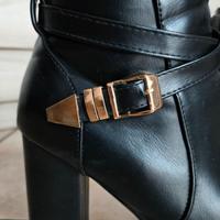 Stivaletto. Tronchetto donna