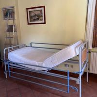 Letto ortopedico con sponde