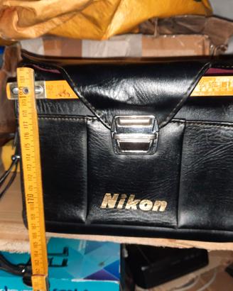 NIKON FE ed EM PERFETTE + ZOOM E OBIETTIVI E BORSA